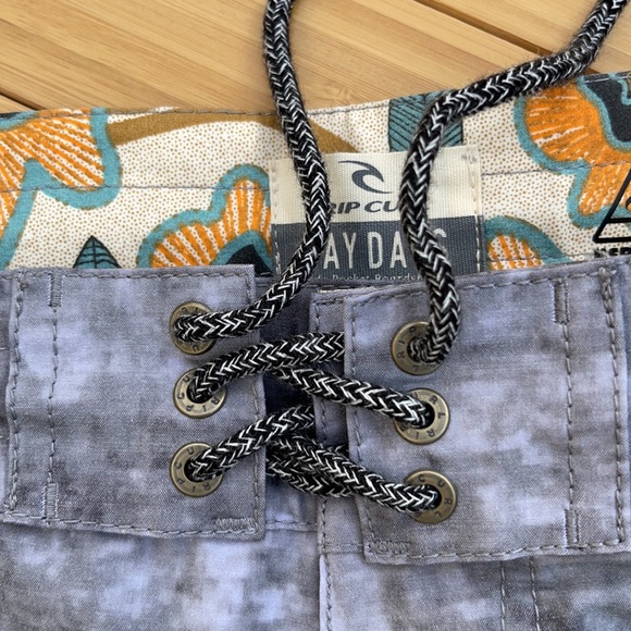 🔷🔹RIP CURL SUN DRENCHED BOARD SHORTS🔹🔷 - Picture 8 of 11